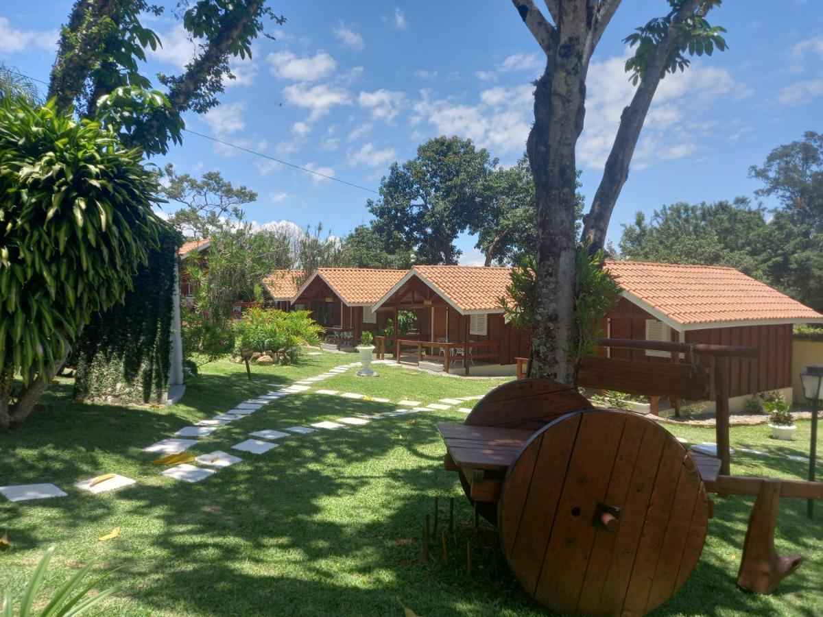 Pousada Casa Amarela Piracaia Buitenkant foto