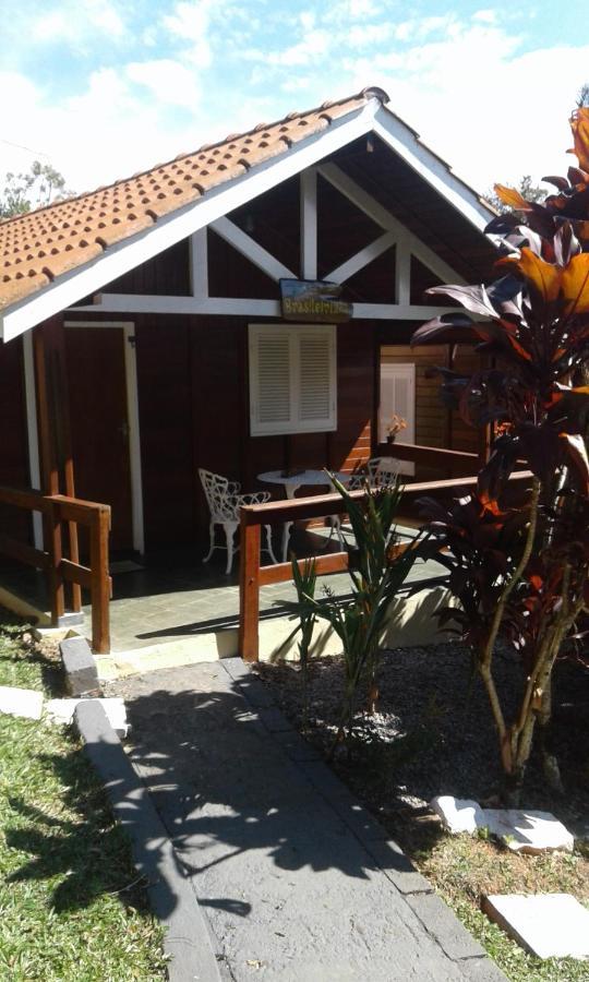 Pousada Casa Amarela Piracaia Buitenkant foto