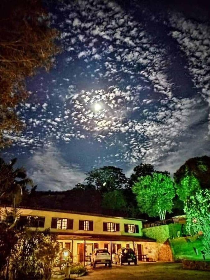 Pousada Casa Amarela Piracaia Buitenkant foto