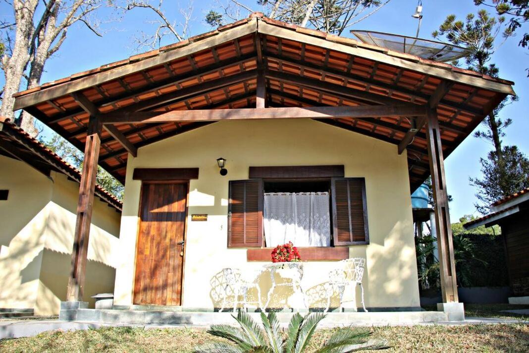Pousada Casa Amarela Piracaia Buitenkant foto